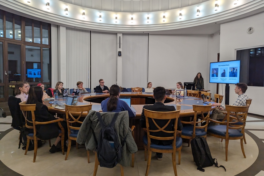 Иллюстрация к новости: Introducing the Working Group “The Discursive Dimension of Foreign-Policy Decision-Making: A Comparative Study of Change and Continuity in Russia's Public Discourse”